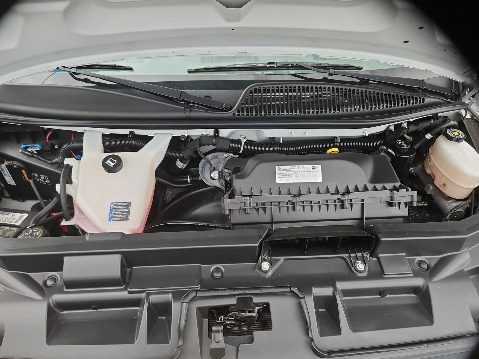 2023 Chevrolet Express Passenger LS - Photo 26