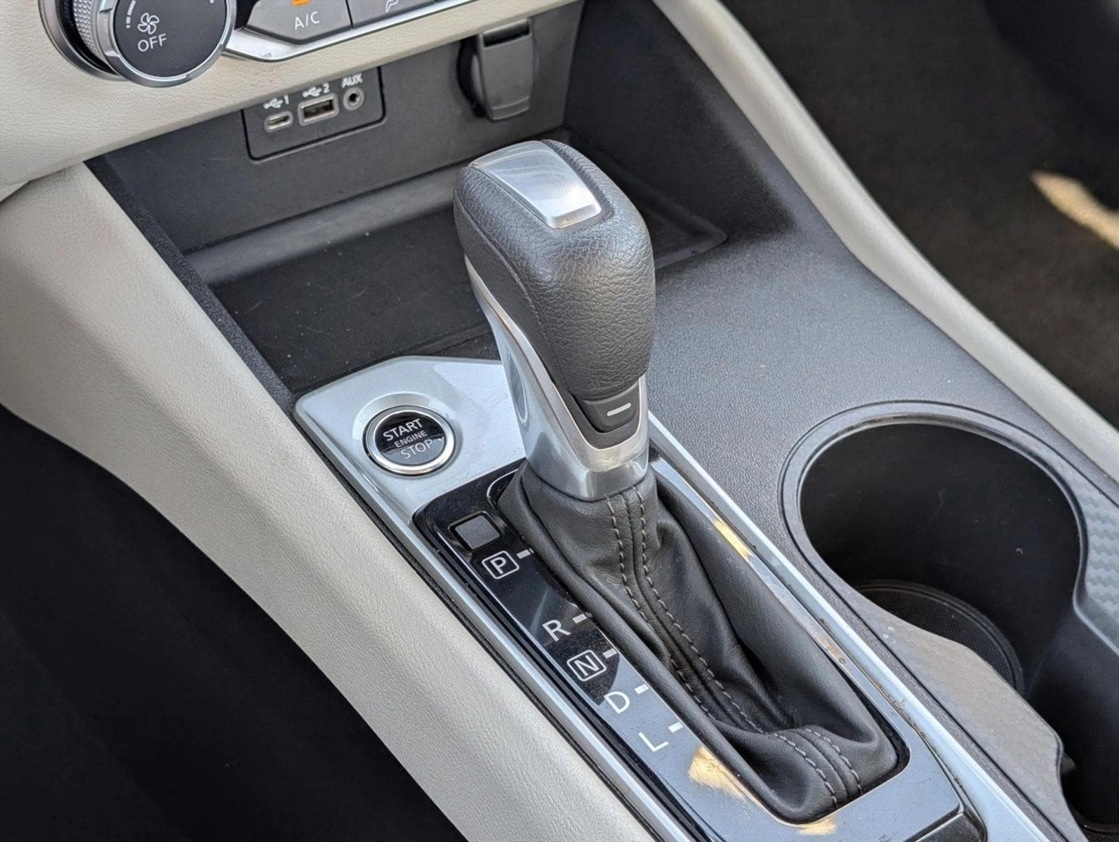 2025 Nissan Altima SV - Photo 17