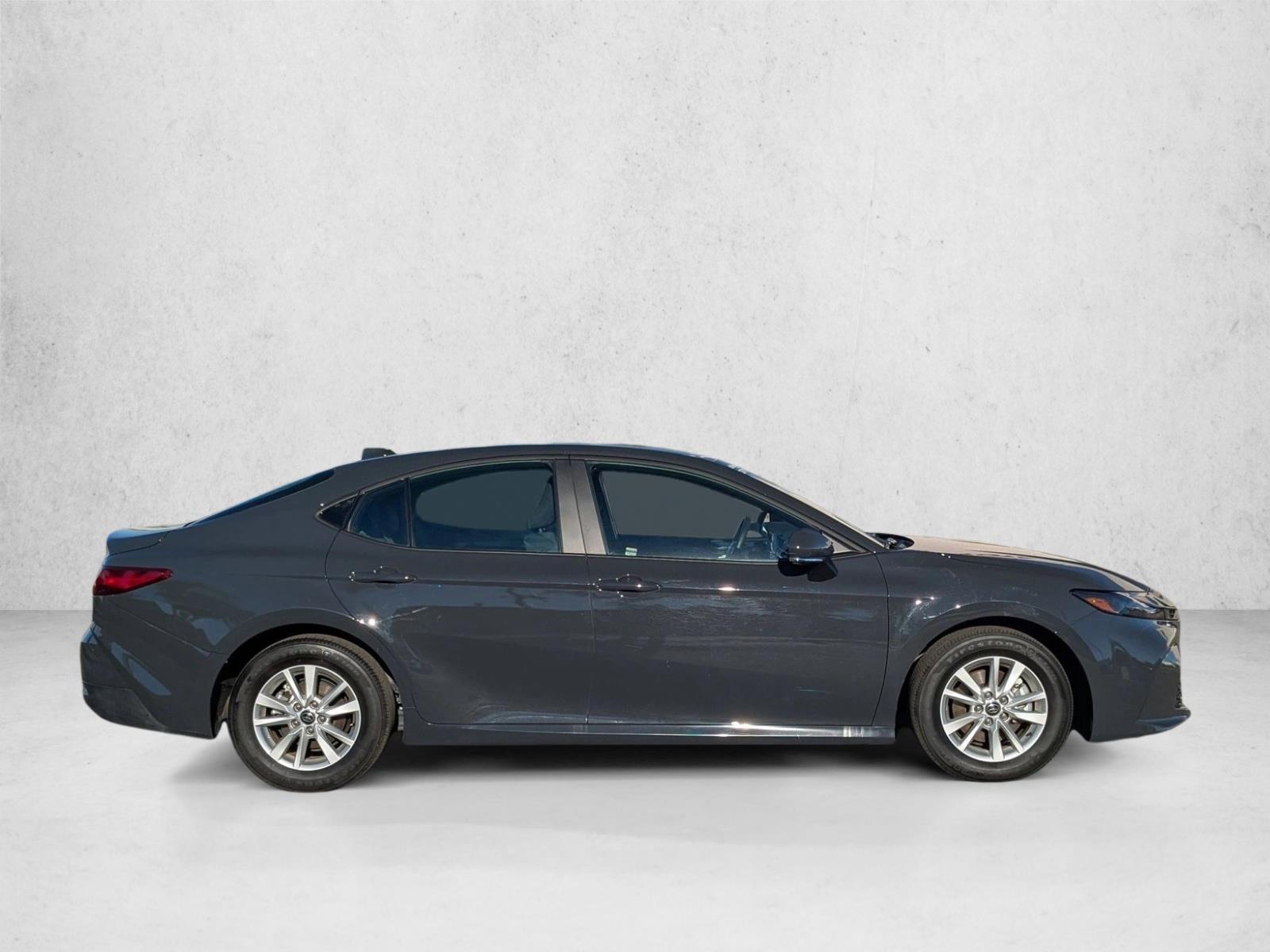 2025 Toyota Camry LE photo 4