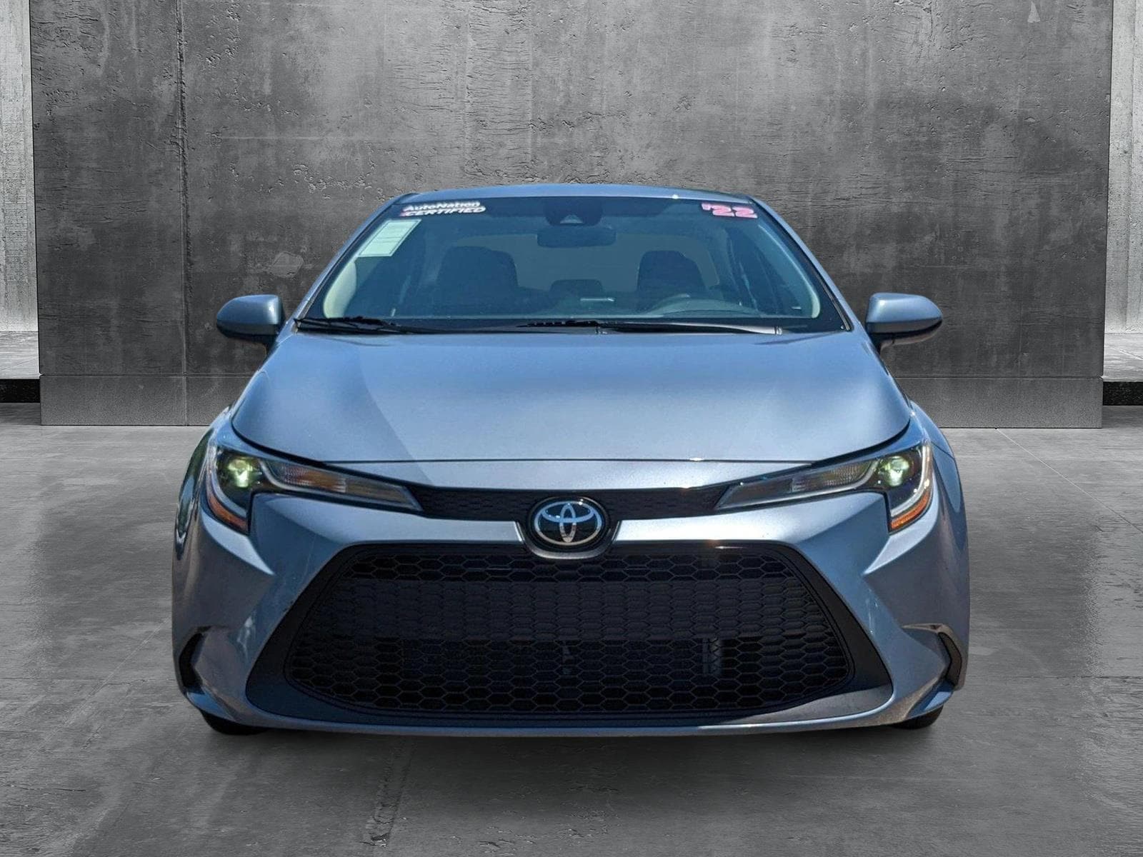 Used 2022 Toyota Corolla LE with VIN 5YFEPMAE2NP380636 for sale in Tempe, AZ