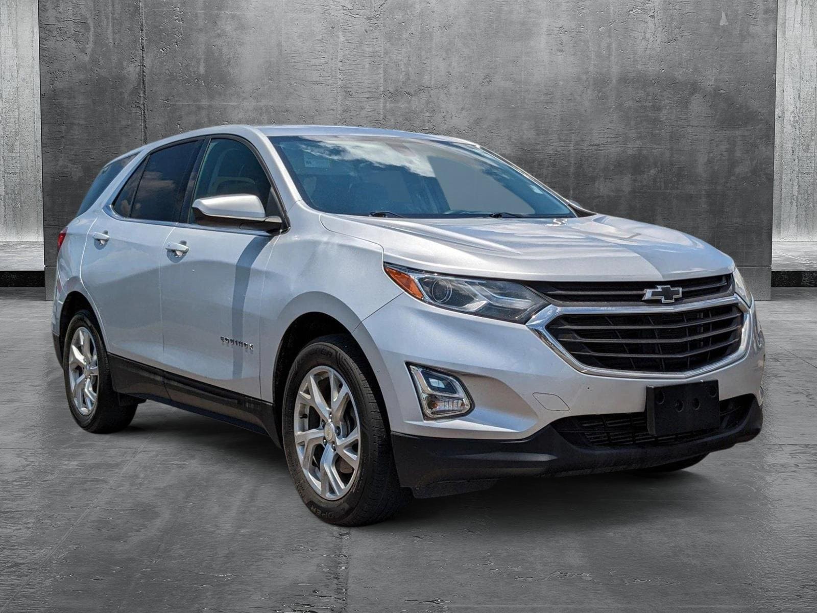 Used 2018 Chevrolet Equinox LT with VIN 3GNAXKEX2JS509798 for sale in Tempe, AZ