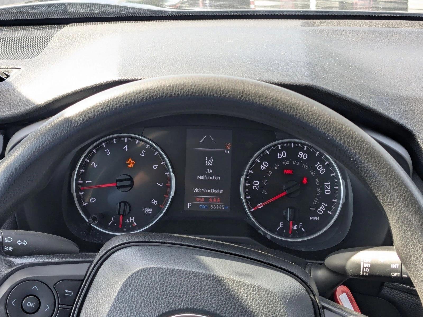 2022 Toyota RAV4 LE - Photo 15