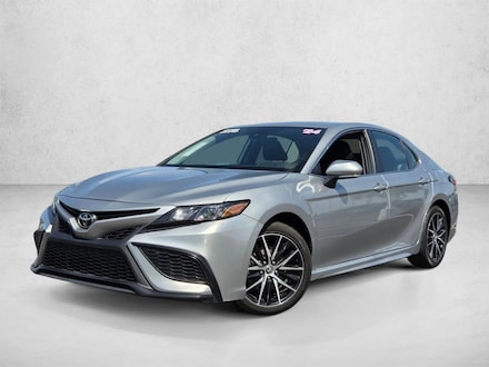 2024 Toyota Camry SE Sedan