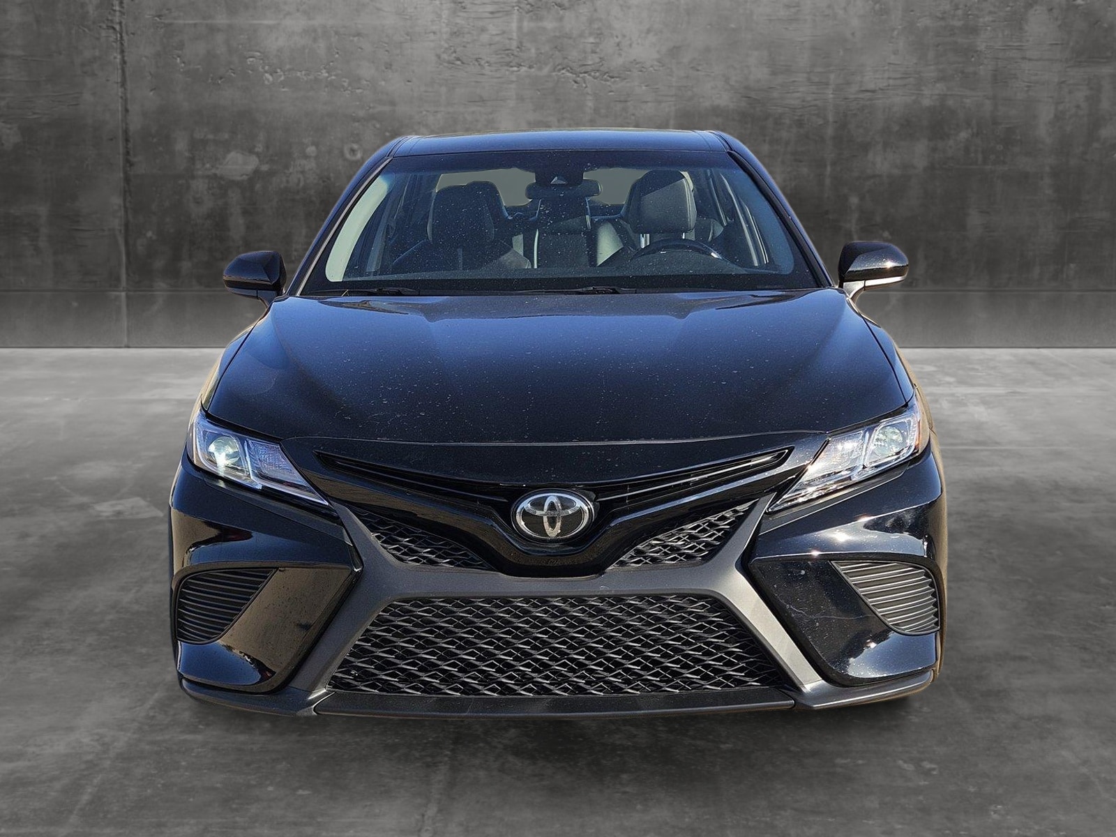 Used 2020 Toyota Camry SE Nightshade with VIN 4T1G11AK5LU304323 for sale in Tempe, AZ