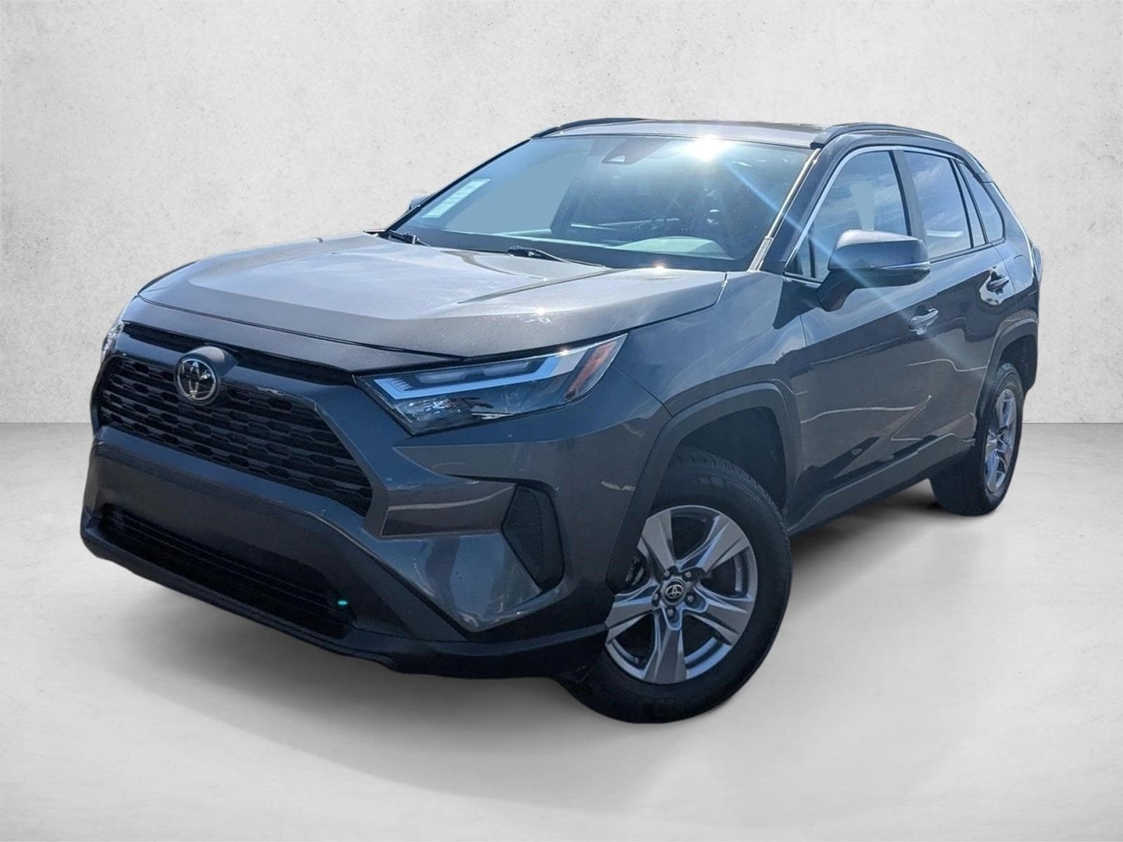 2025 Toyota RAV4 XLE FWD's photo