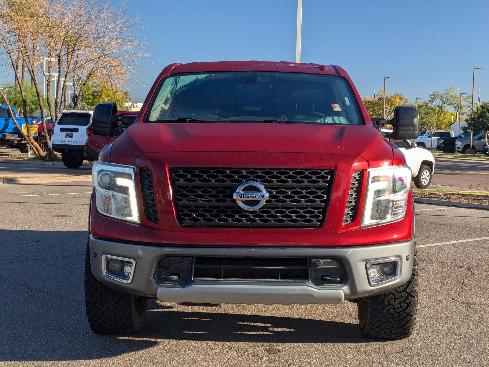 2017 Nissan Titan PRO-4X photo 2