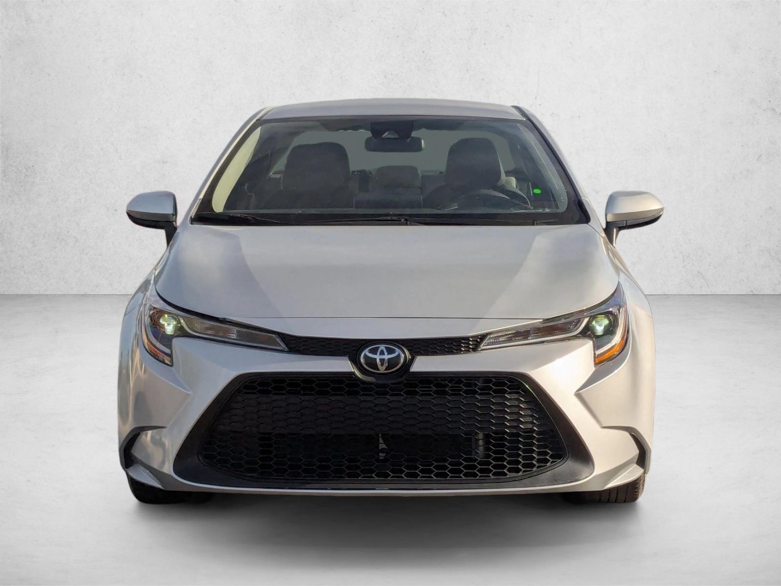 2022 Toyota Corolla LE photo 2
