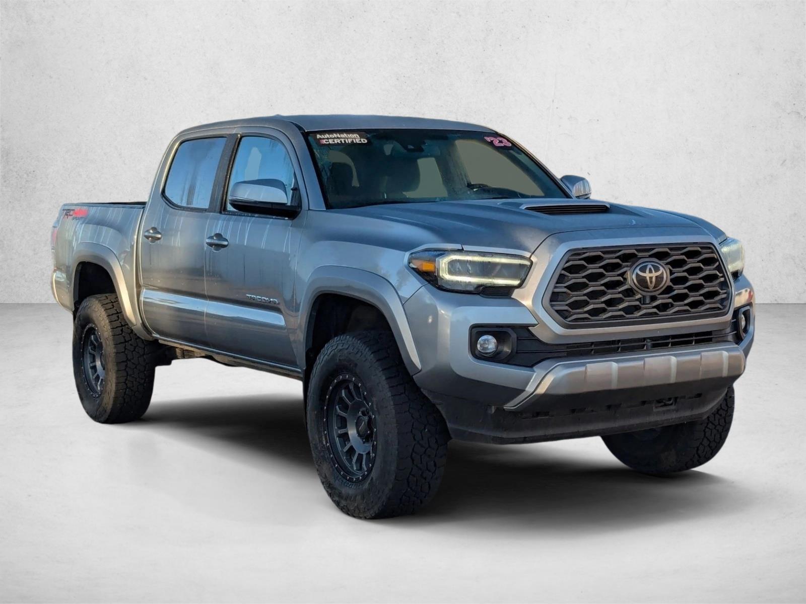 2023 Toyota Tacoma TRD Sport V6 photo 3