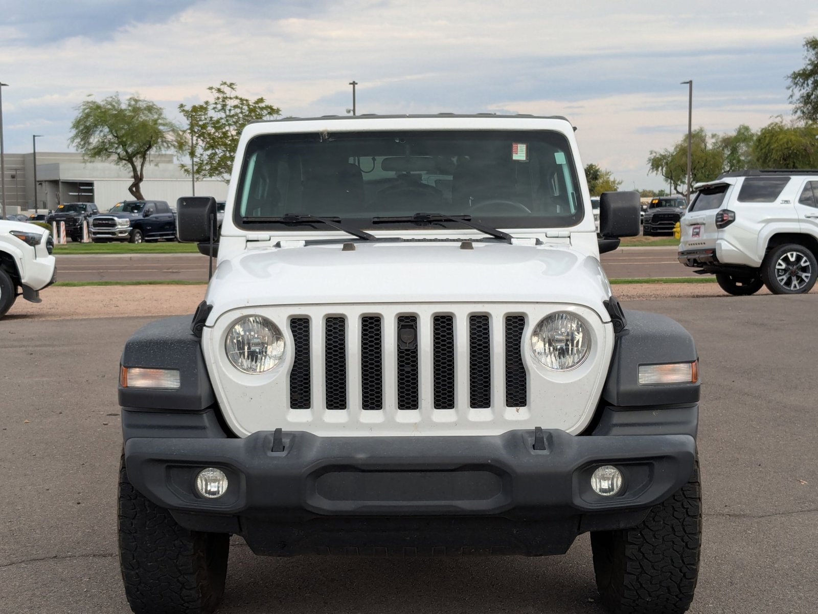2022 Jeep Wrangler Unlimited Sport photo 2