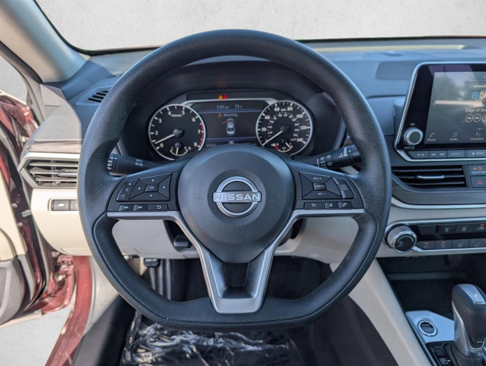 2025 Nissan Altima SV - Photo 13