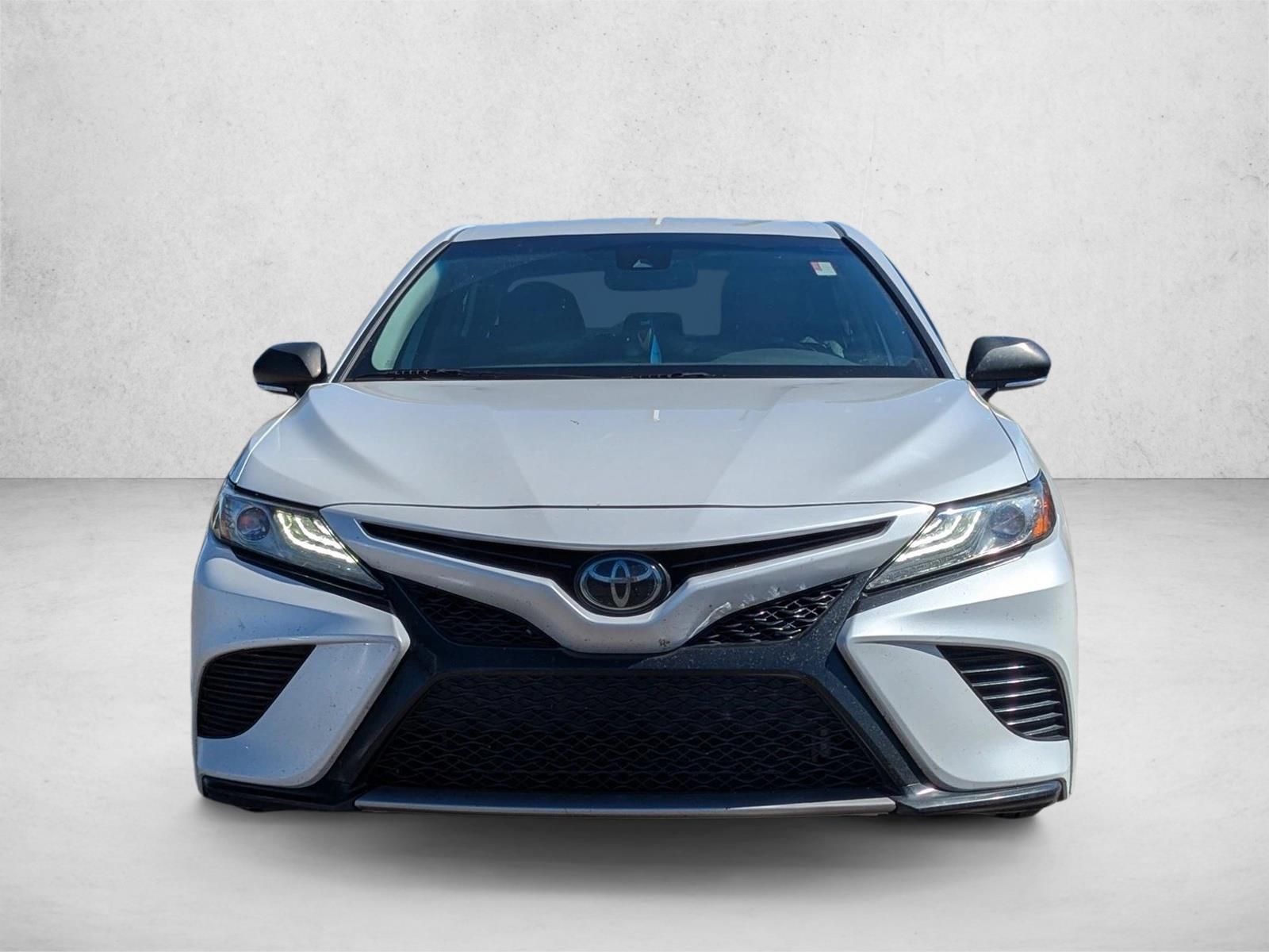 2019 Toyota Camry XSE photo 2