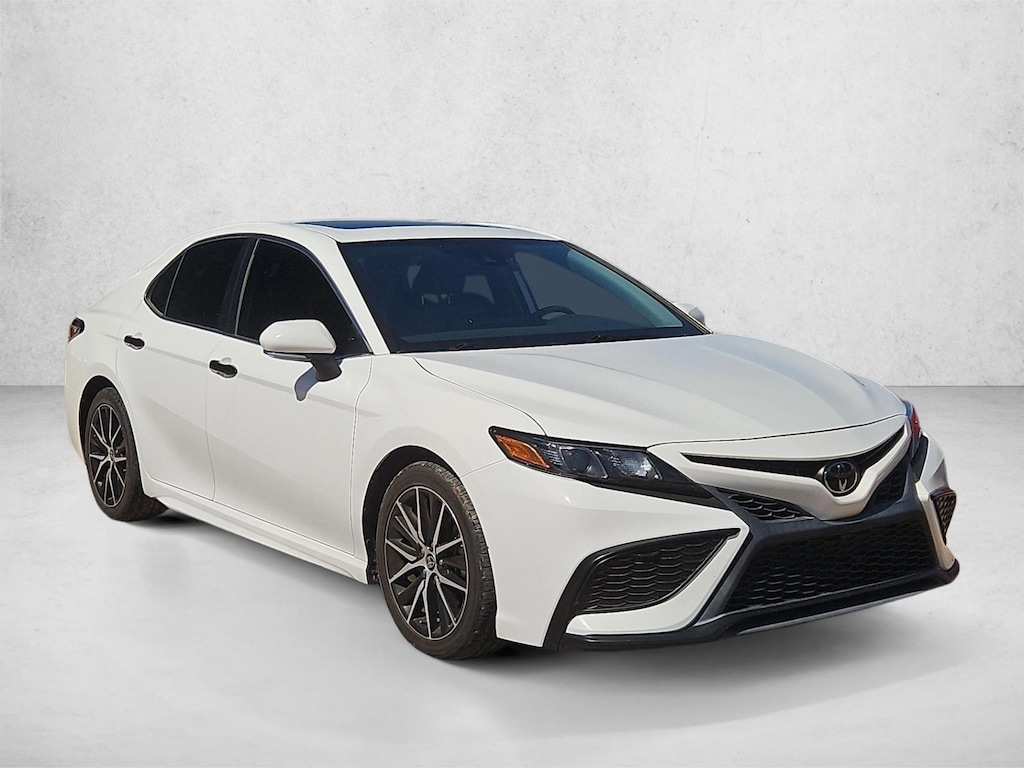 Used 2023 Toyota Camry SE Sedan