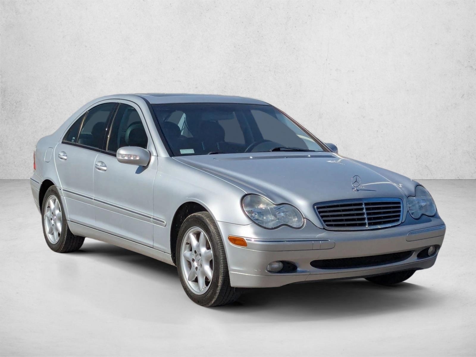 2003 Mercedes Benz C Sedan photo 3