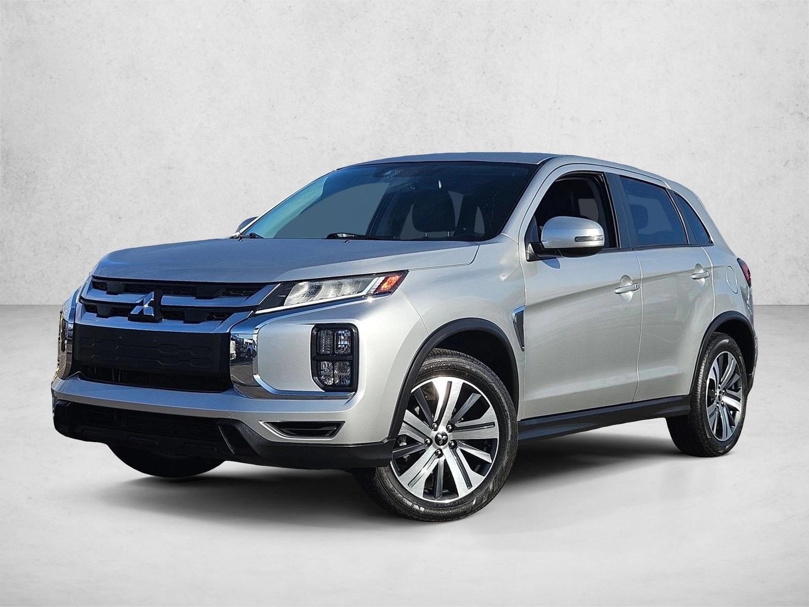 2024 Mitsubishi Outlander Sport SE's photo