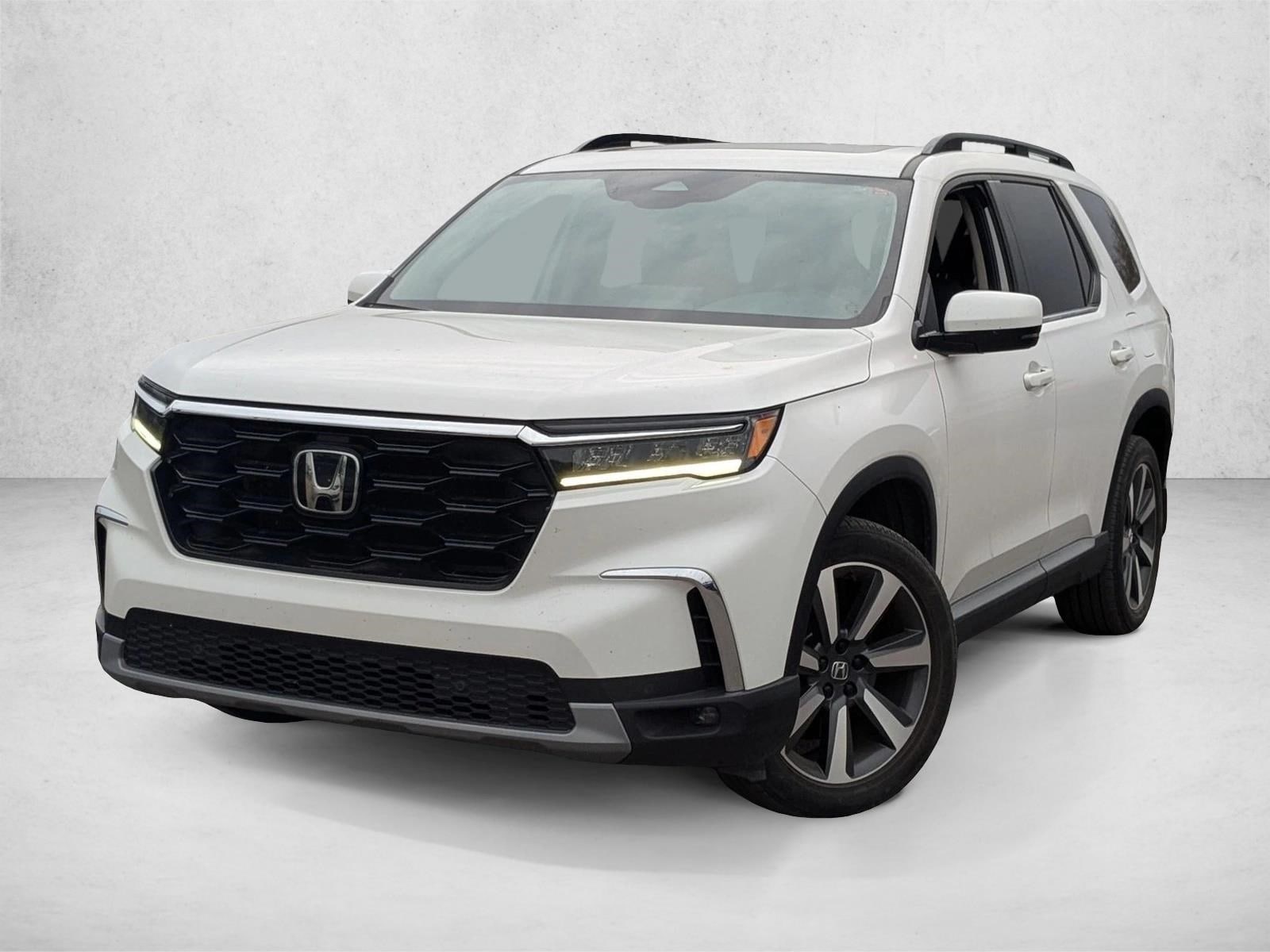 2023 Honda Pilot Touring's photo