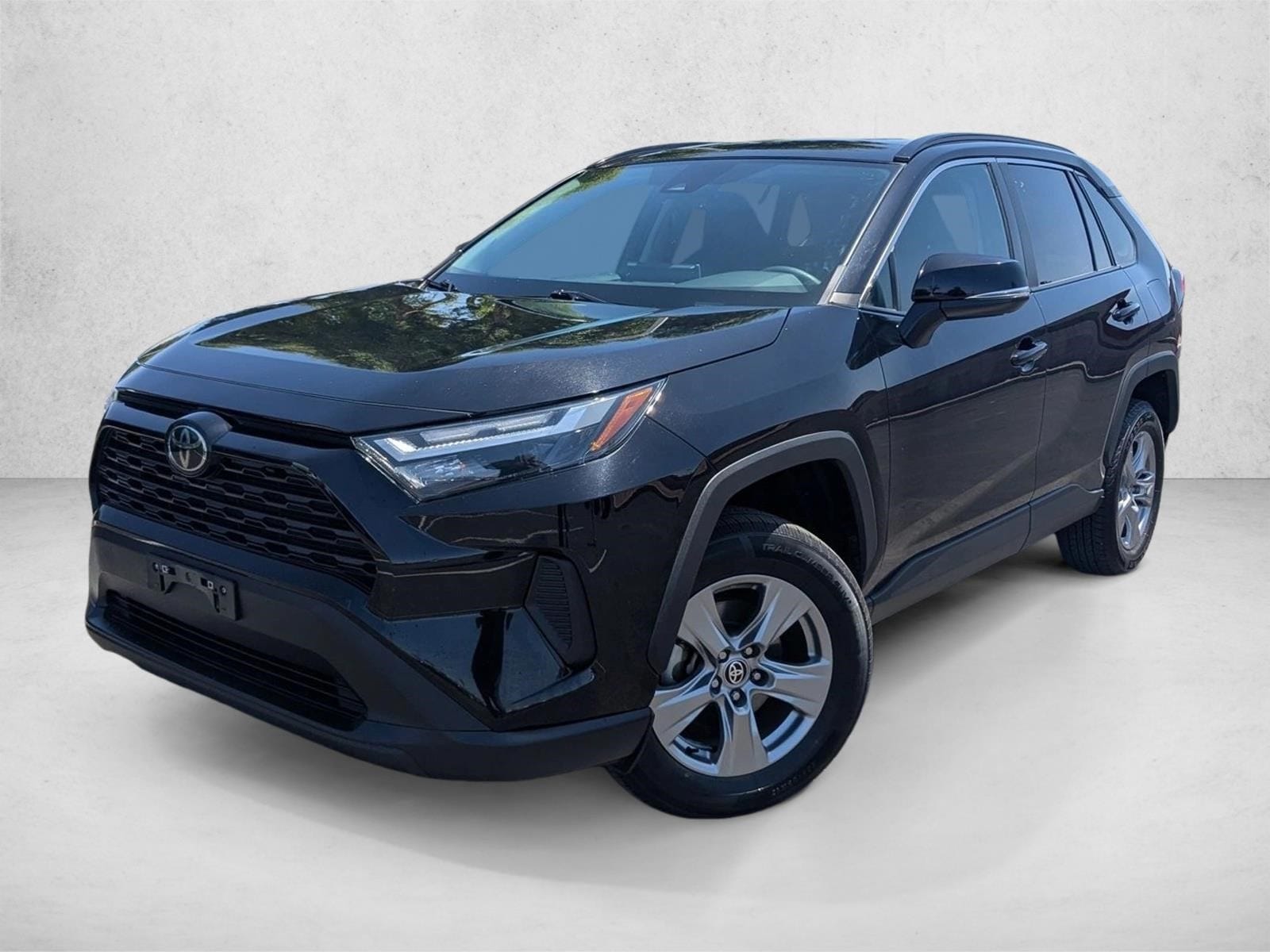 2024 Toyota RAV4 XLE AWD's photo