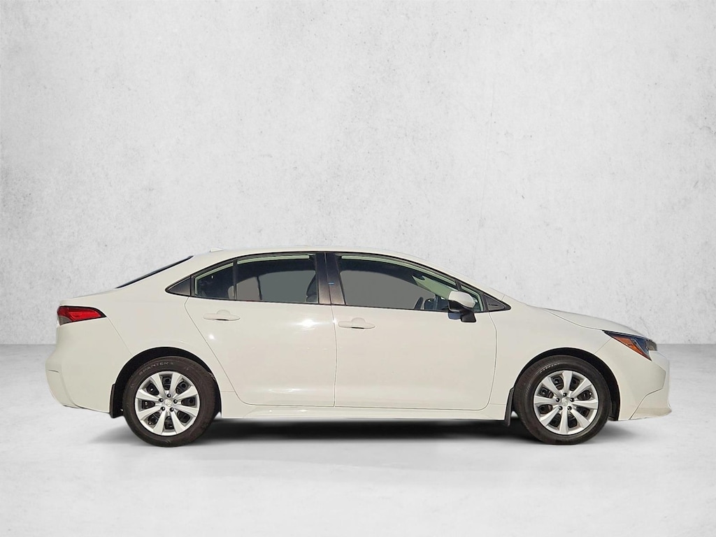Used 2022 Toyota Corolla LE Sedan