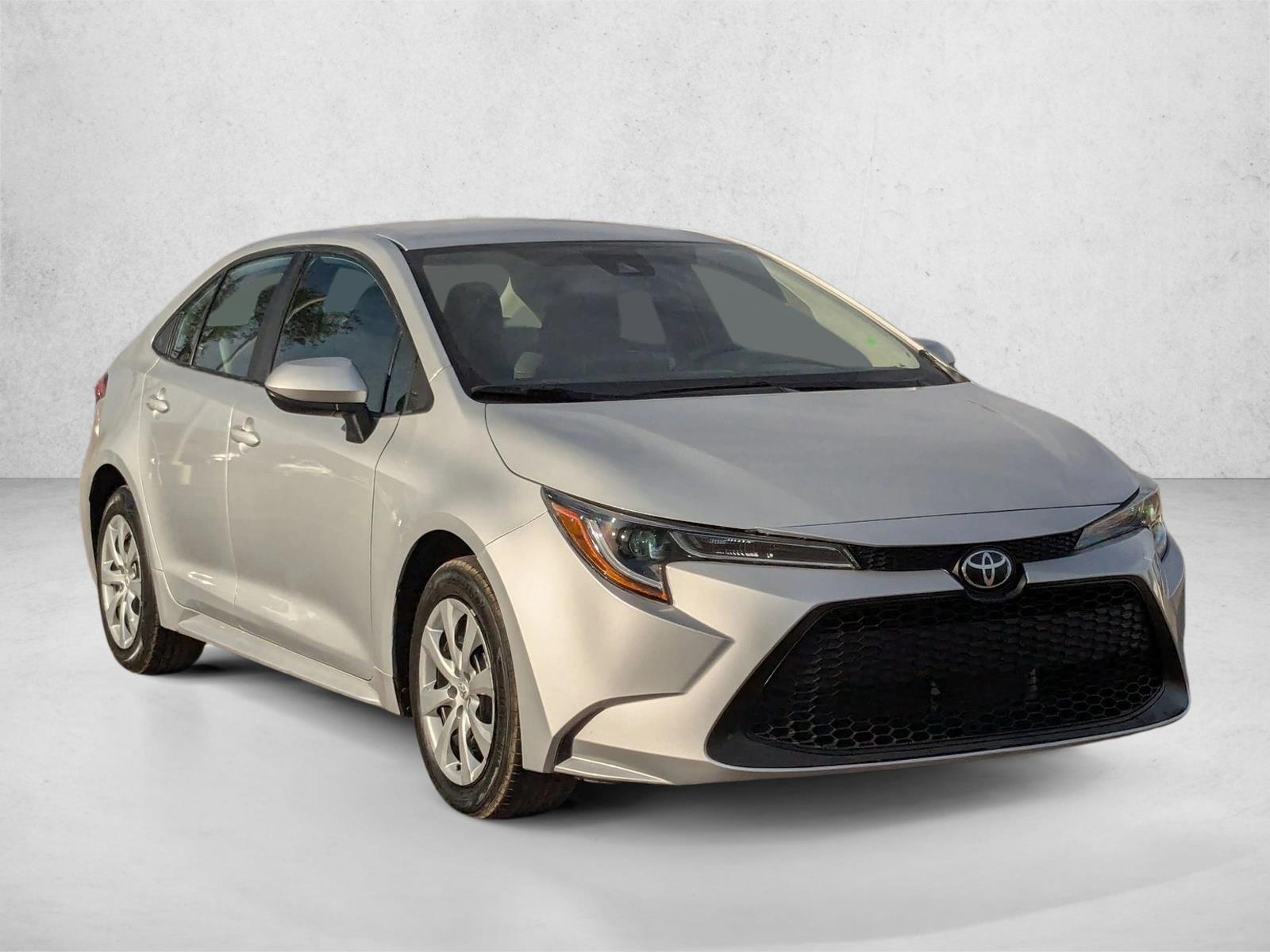 2022 Toyota Corolla LE photo 3