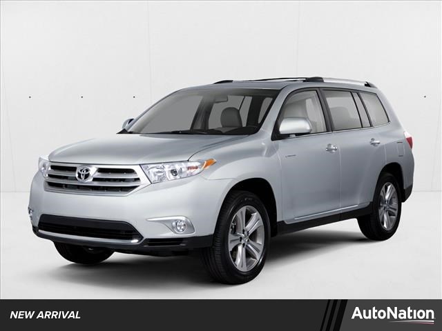 2013 Toyota Highlander Plus V6's photo