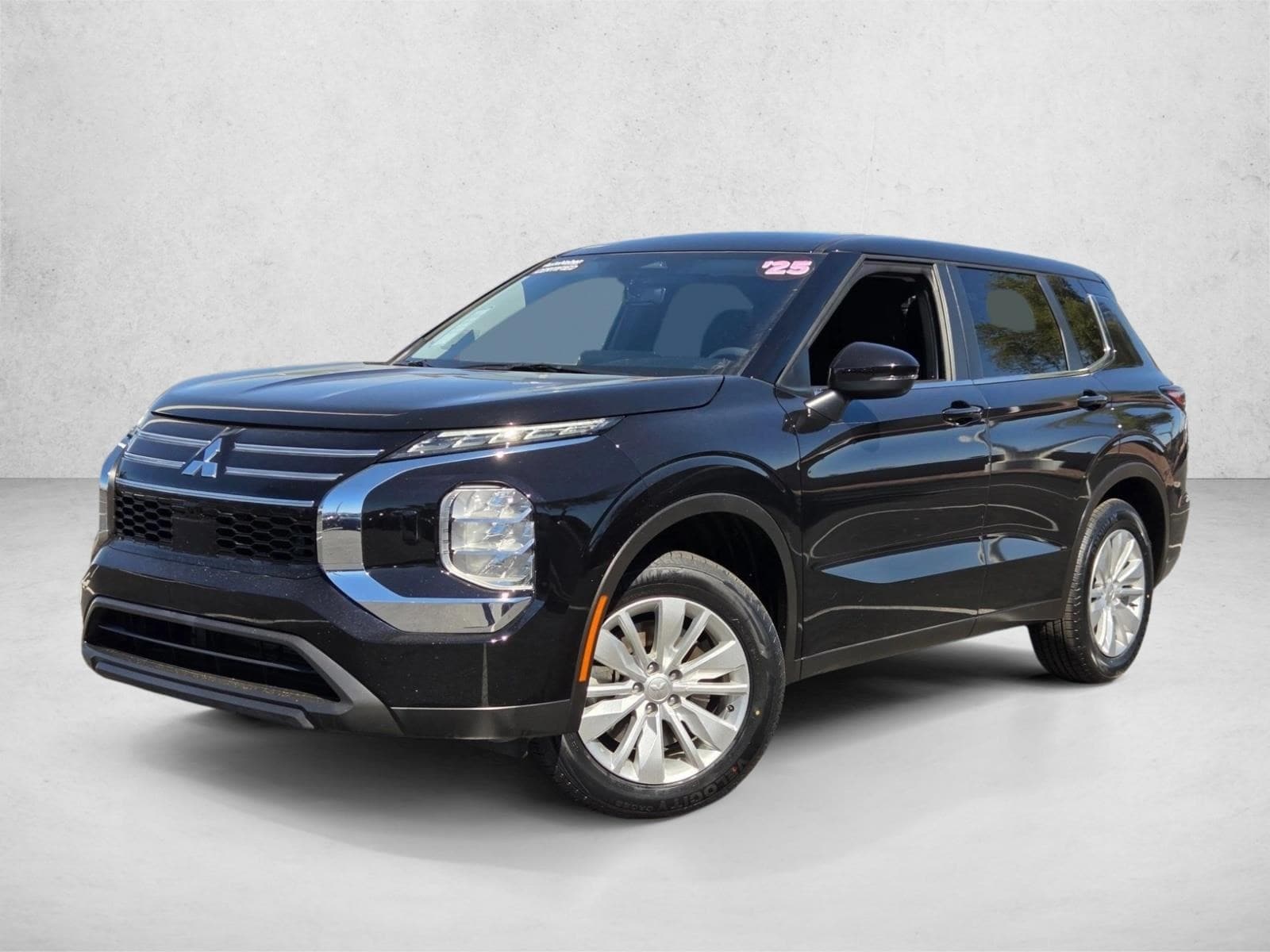 2025 Mitsubishi Outlander ES S-AWC's photo