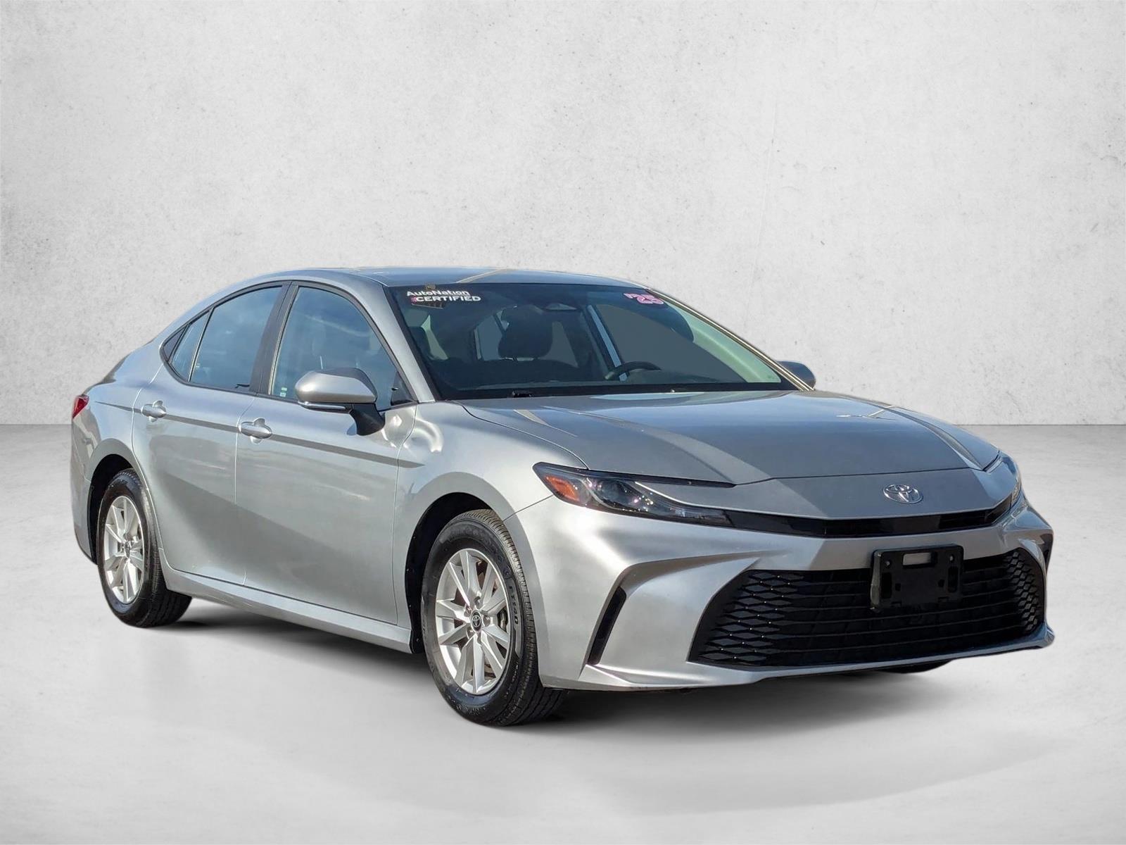 2025 Toyota Camry LE photo 3