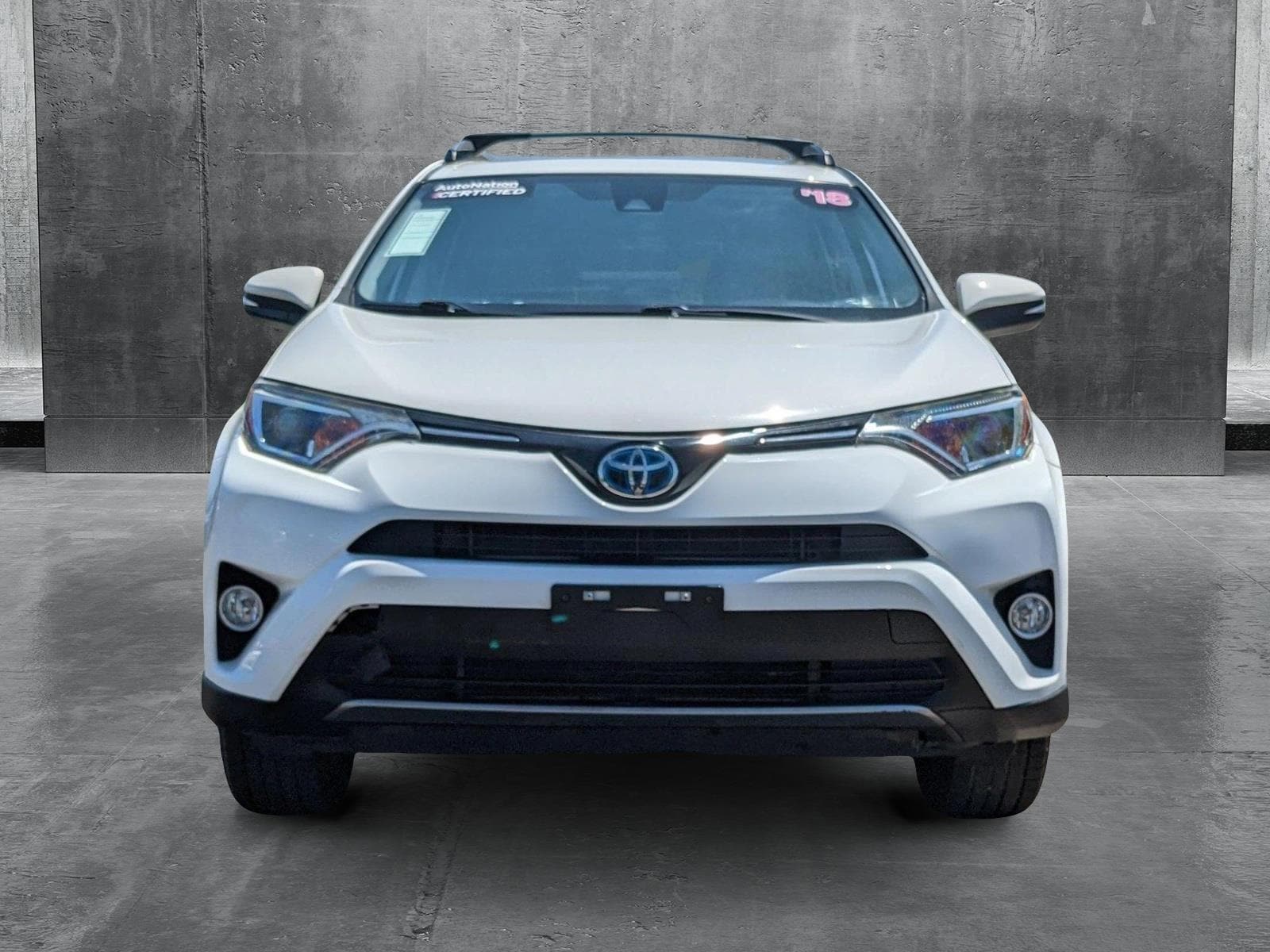Used 2018 Toyota RAV4 XLE with VIN JTMRJREV4JD224170 for sale in Tempe, AZ