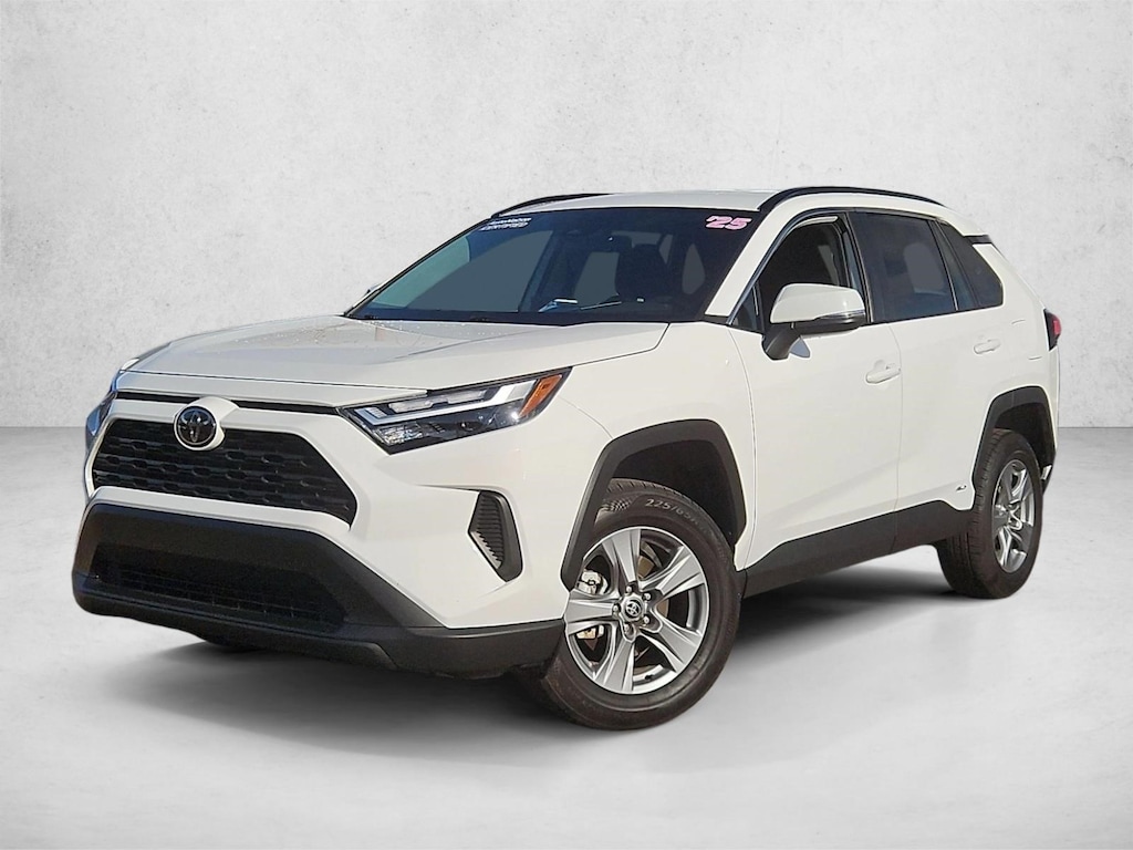 Used 2025 Toyota RAV4 Hybrid XLE SUV