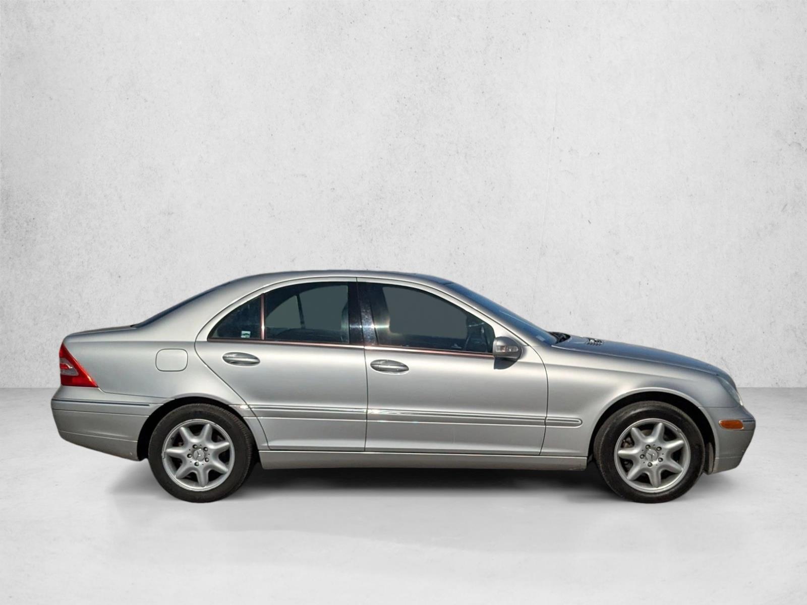 2003 Mercedes Benz C Sedan photo 4