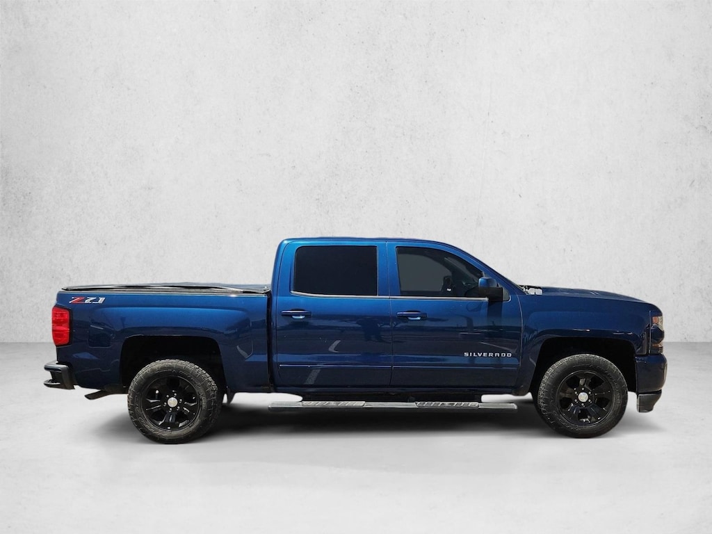 Used 2018 Chevrolet Silverado 1500 LT w/2LT Truck Crew Cab