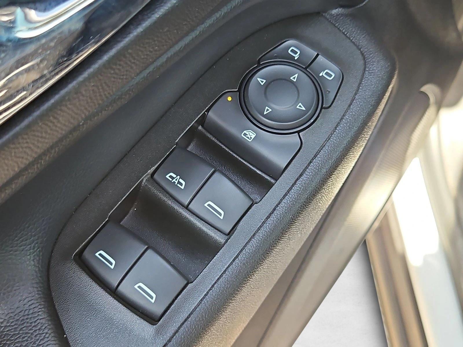 2023 Chevrolet Equinox LT - Photo 11