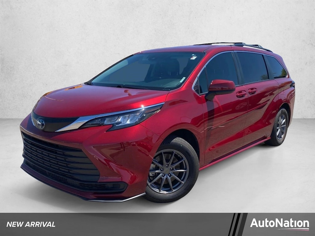 Used 2023 Toyota Sienna LE 8 Passenger Van Passenger Van