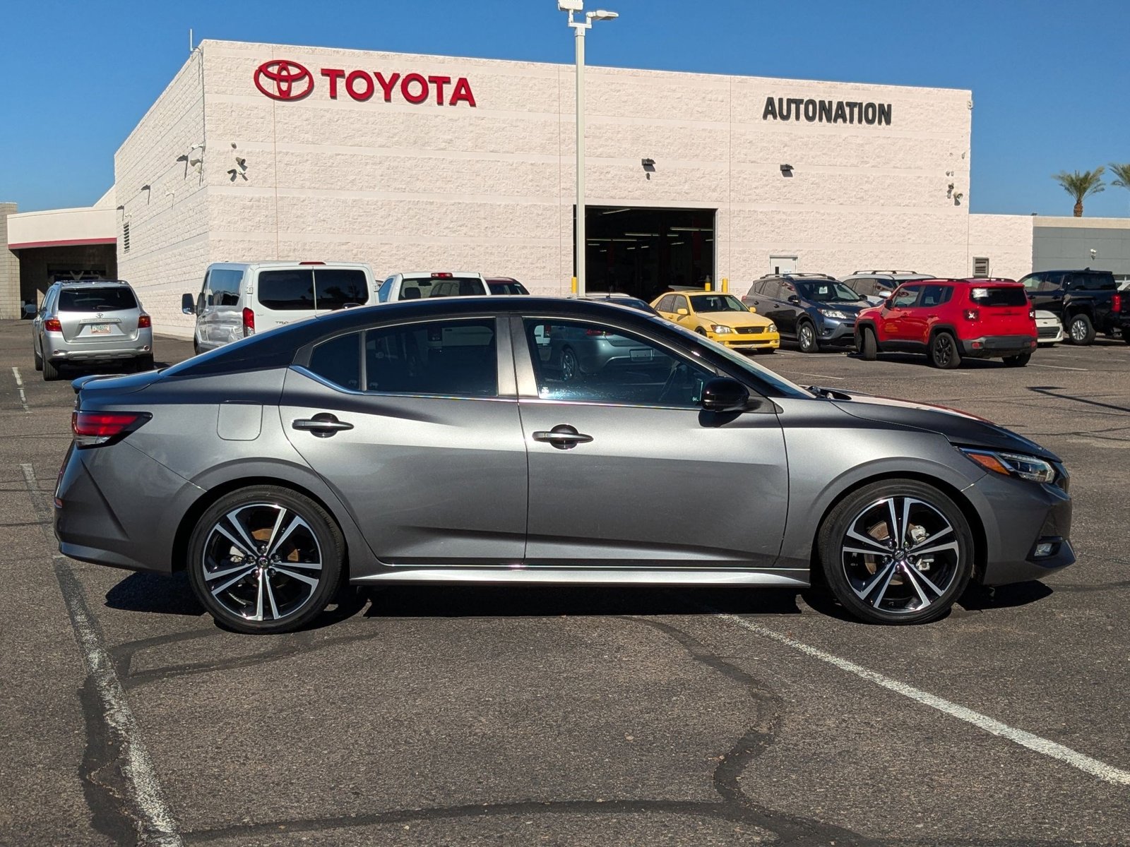 2023 Nissan Sentra SR photo 4
