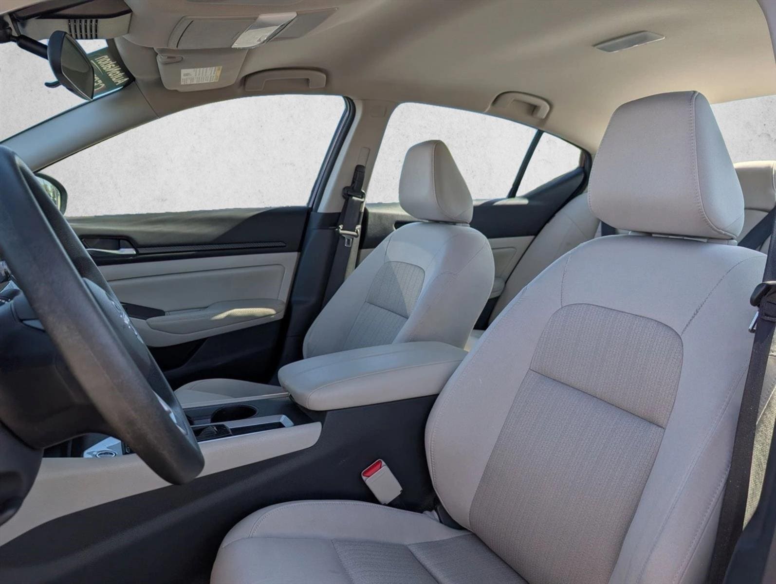 2025 Nissan Altima SV - Photo 21