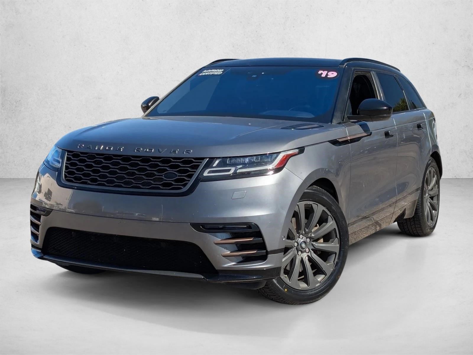 2019 Land Rover Range Rover Velar SE's photo