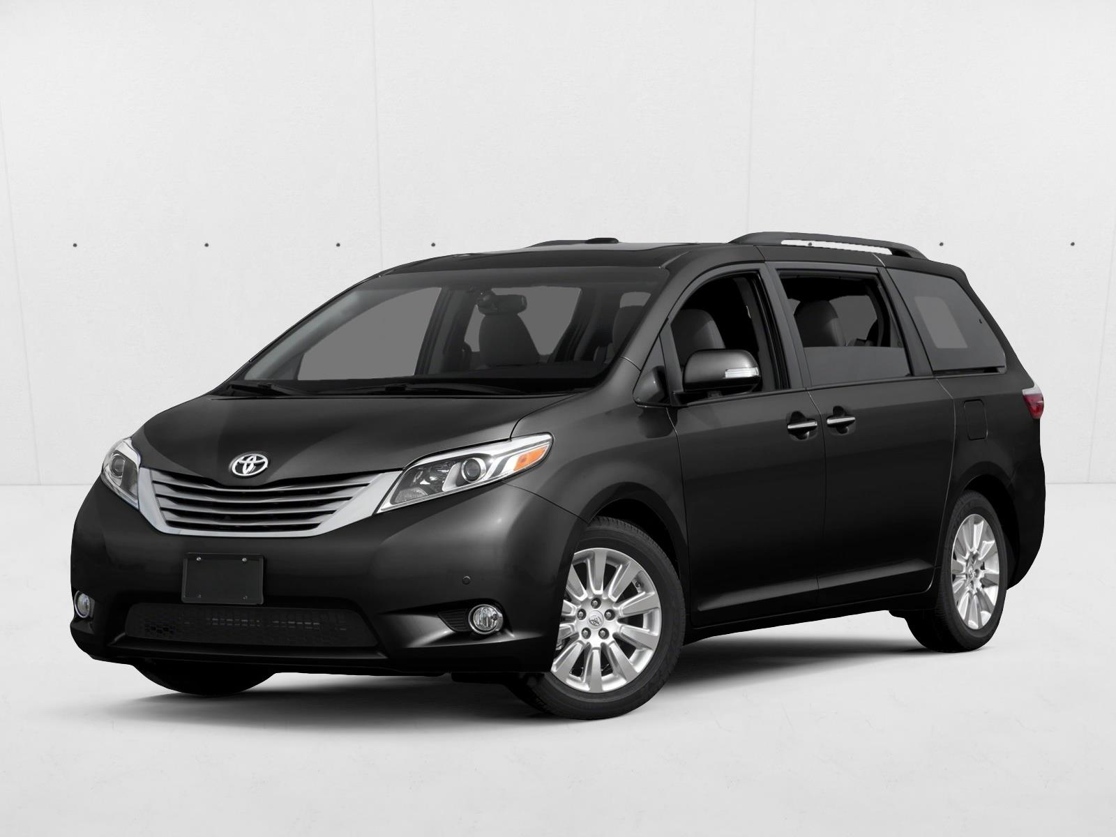 2017 Toyota Sienna XLE 8 Passenger