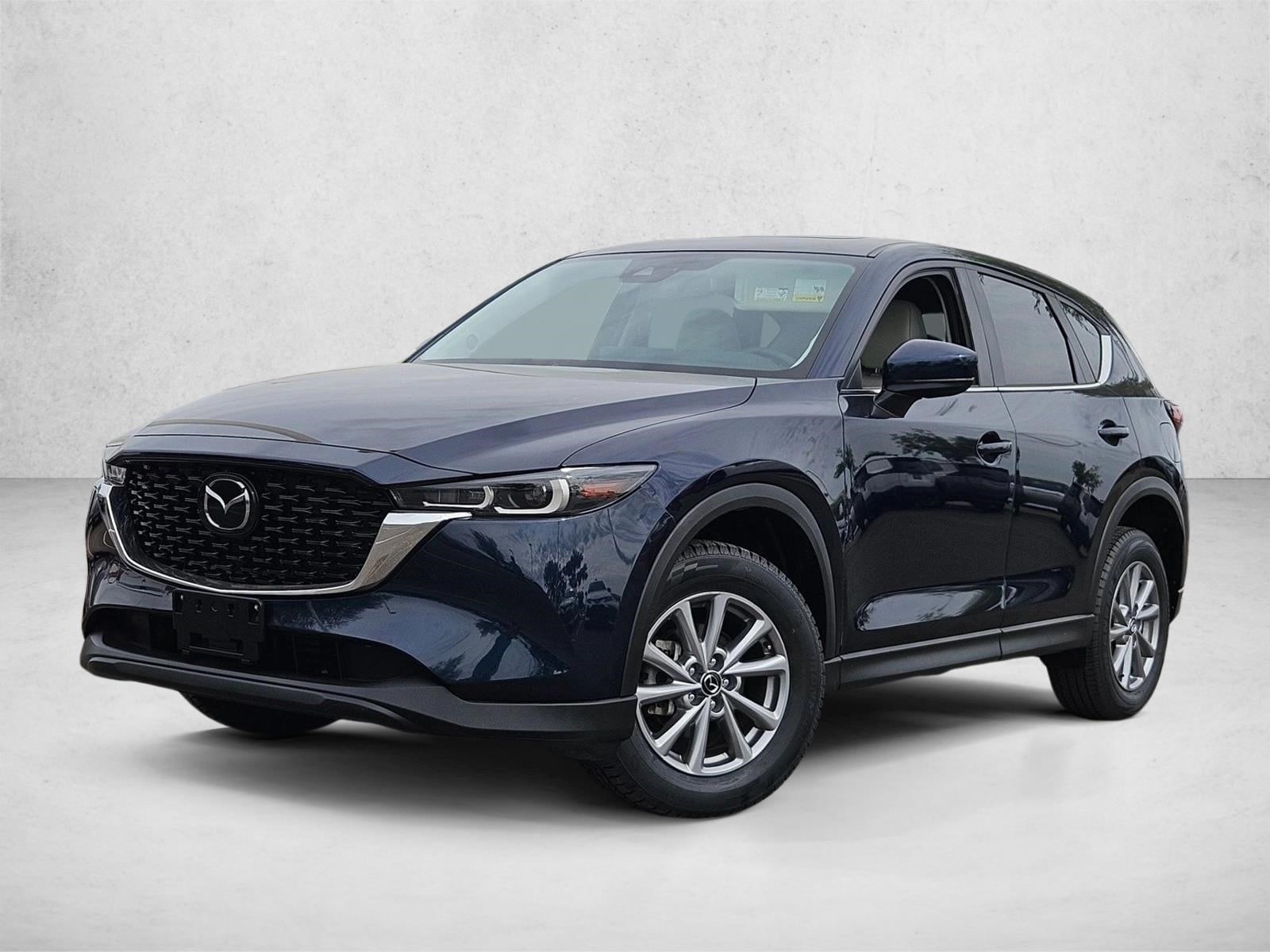 2023 Mazda CX-5 S Preferred package Auto AWD's photo