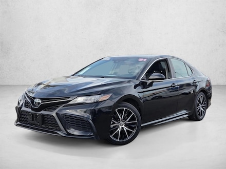 2024 Toyota Camry SE Sedan