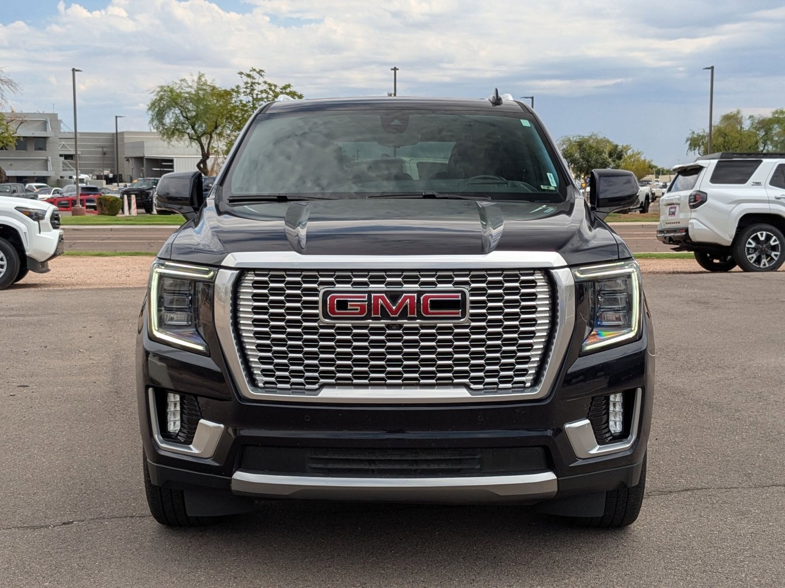 2021 Gmc Yukon Denali photo 2