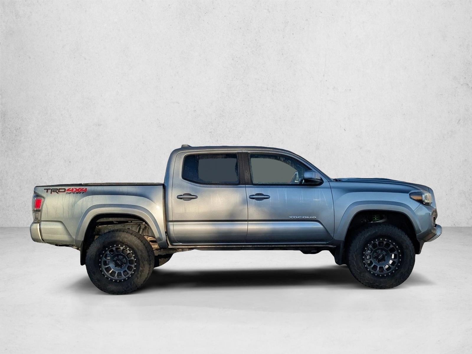 2023 Toyota Tacoma TRD Sport V6 photo 4