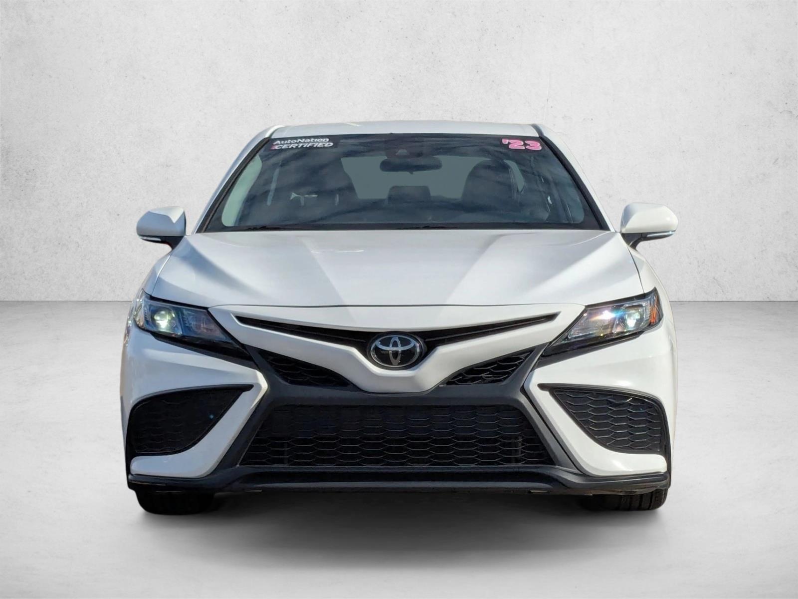 2023 Toyota Camry SE photo 2