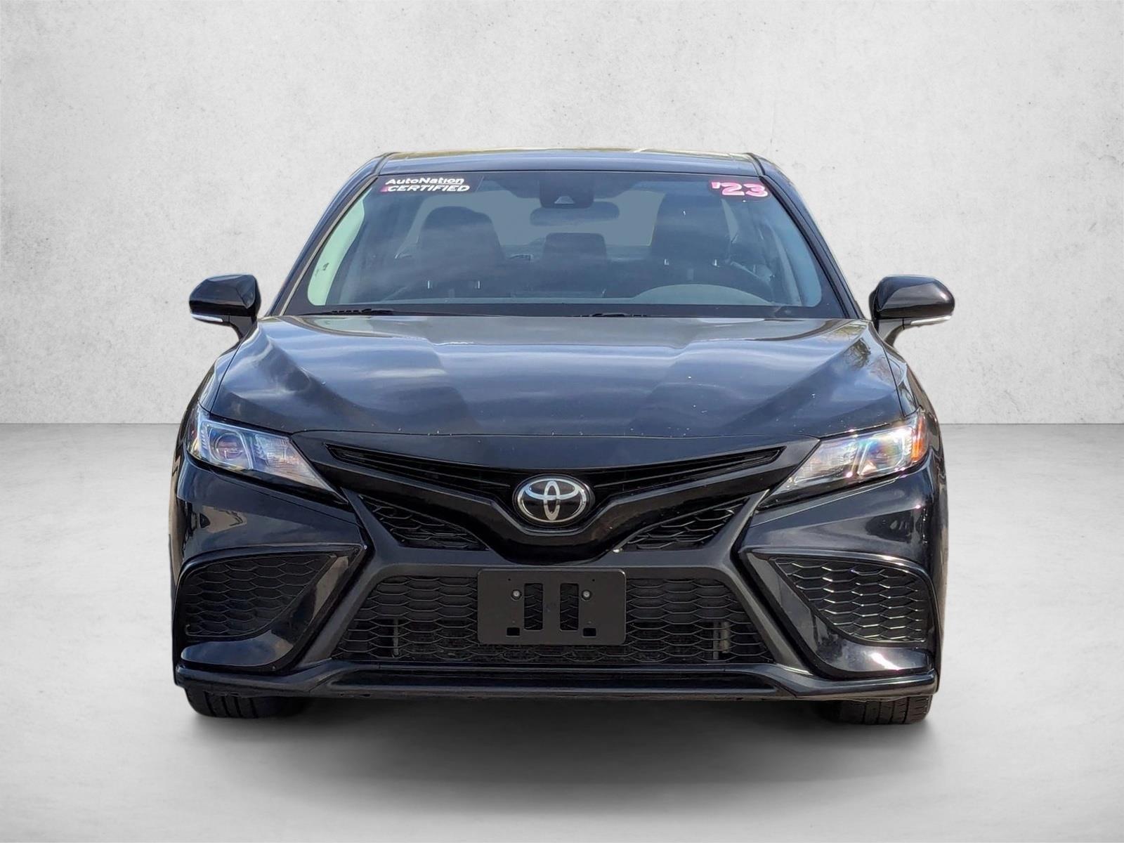 2023 Toyota Camry SE photo 2
