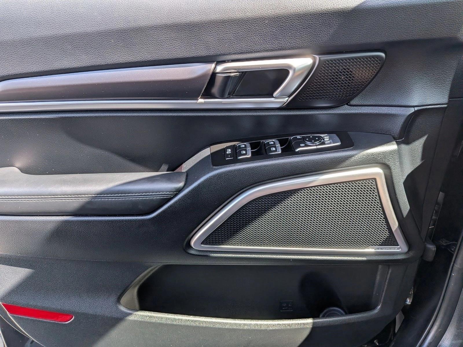 2025 Kia Telluride S - Photo 11
