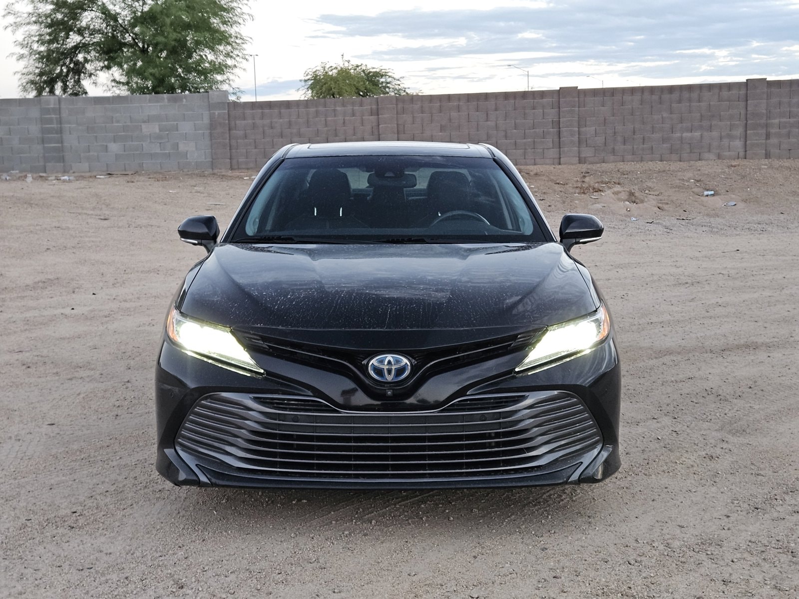 Used 2020 Toyota Camry XLE with VIN 4T1F31AK4LU523649 for sale in Tempe, AZ