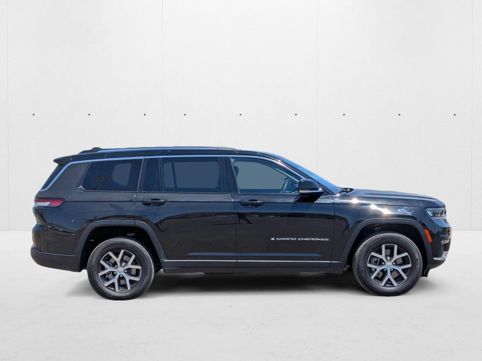 2023 Jeep Grand Cherokee Limited photo 4