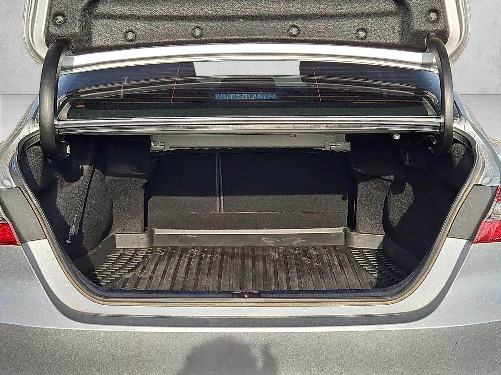 2023 Toyota Camry XLE - Photo 6