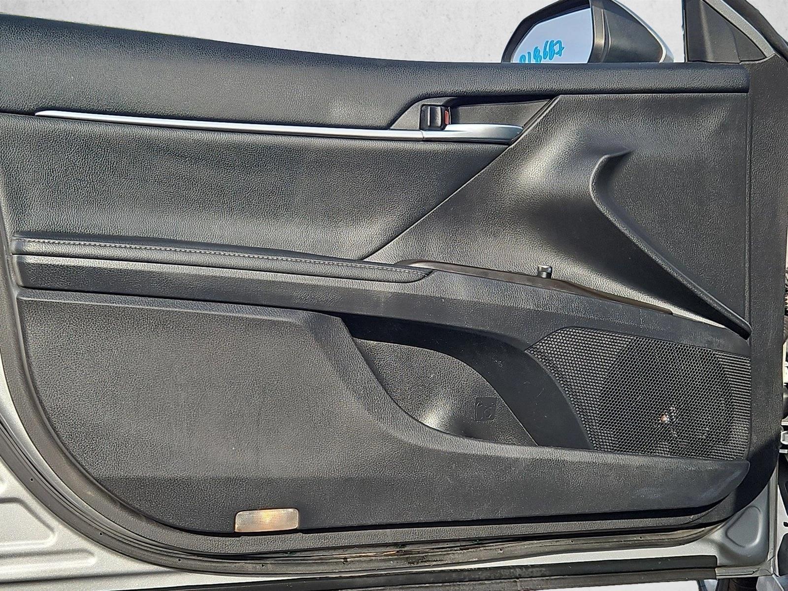 2023 Toyota Camry XLE - Photo 10