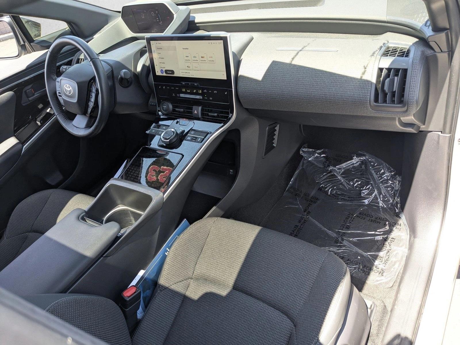 2023 Toyota bZ4X XLE - Photo 29