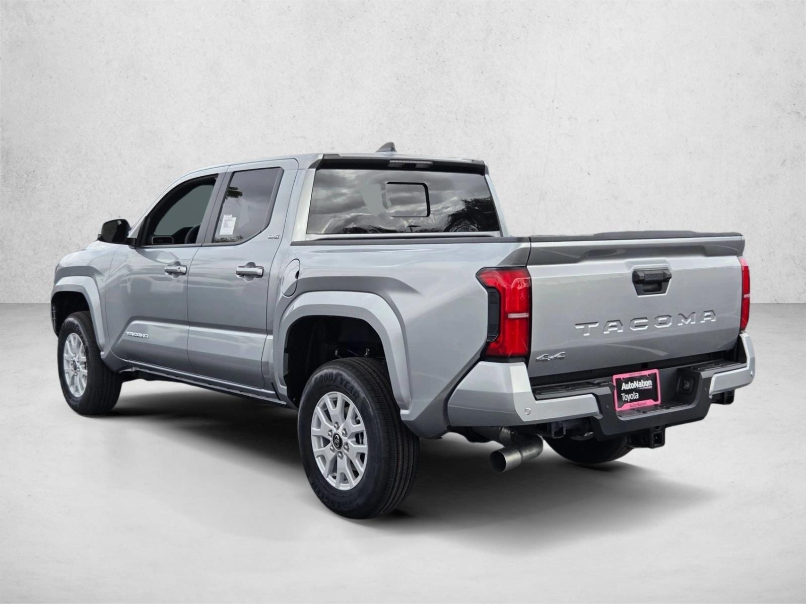 2026 Toyota Tacoma SR5 - Photo 9