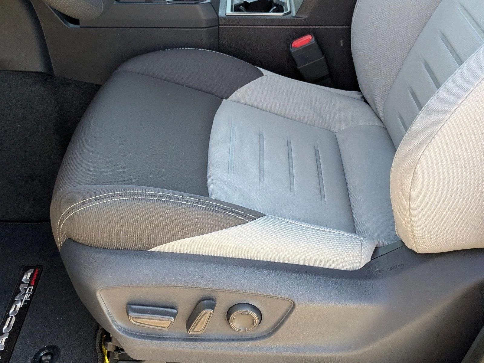 2026 Toyota Tacoma TRD Sport Double Cab photo 4