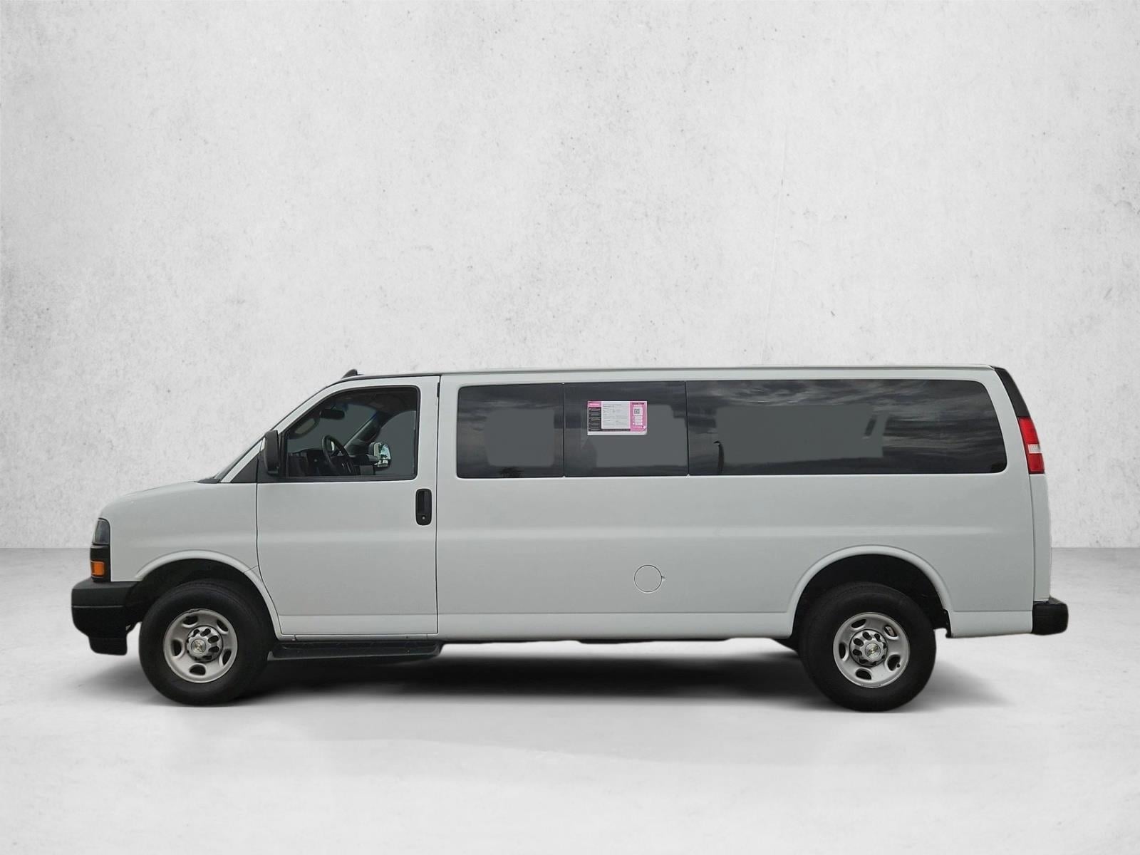 2023 Chevrolet Express Passenger LS - Photo 9
